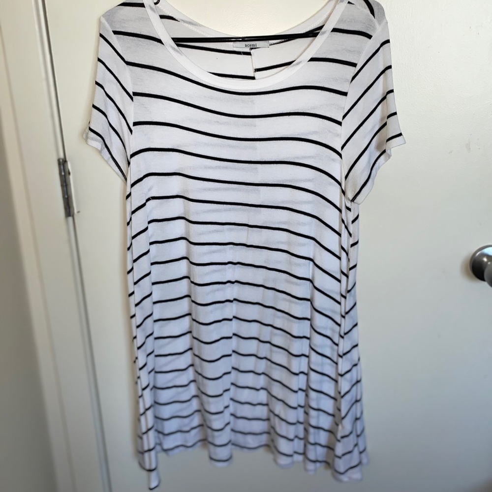Acami White and Black Stripe T shirt Dress